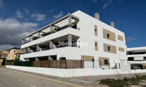 Apartment - Middle Floor Apartment - Resale - Orihuela -
                Mil Palmeras