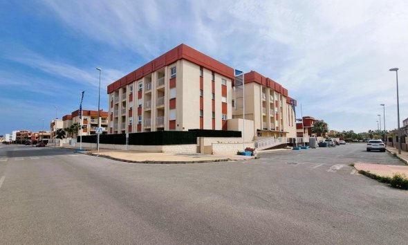 Apartment - Middle Floor Apartment - Revente - Orihuela -
                Orihuela Costa