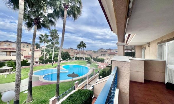 Apartment - Penthouse - Herverkoop - Orihuela -
                Mil Palmeras