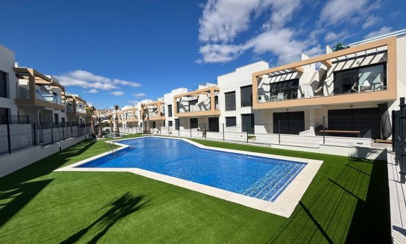 Apartment - Penthouse - Resale - Orihuela -
                Villamartin