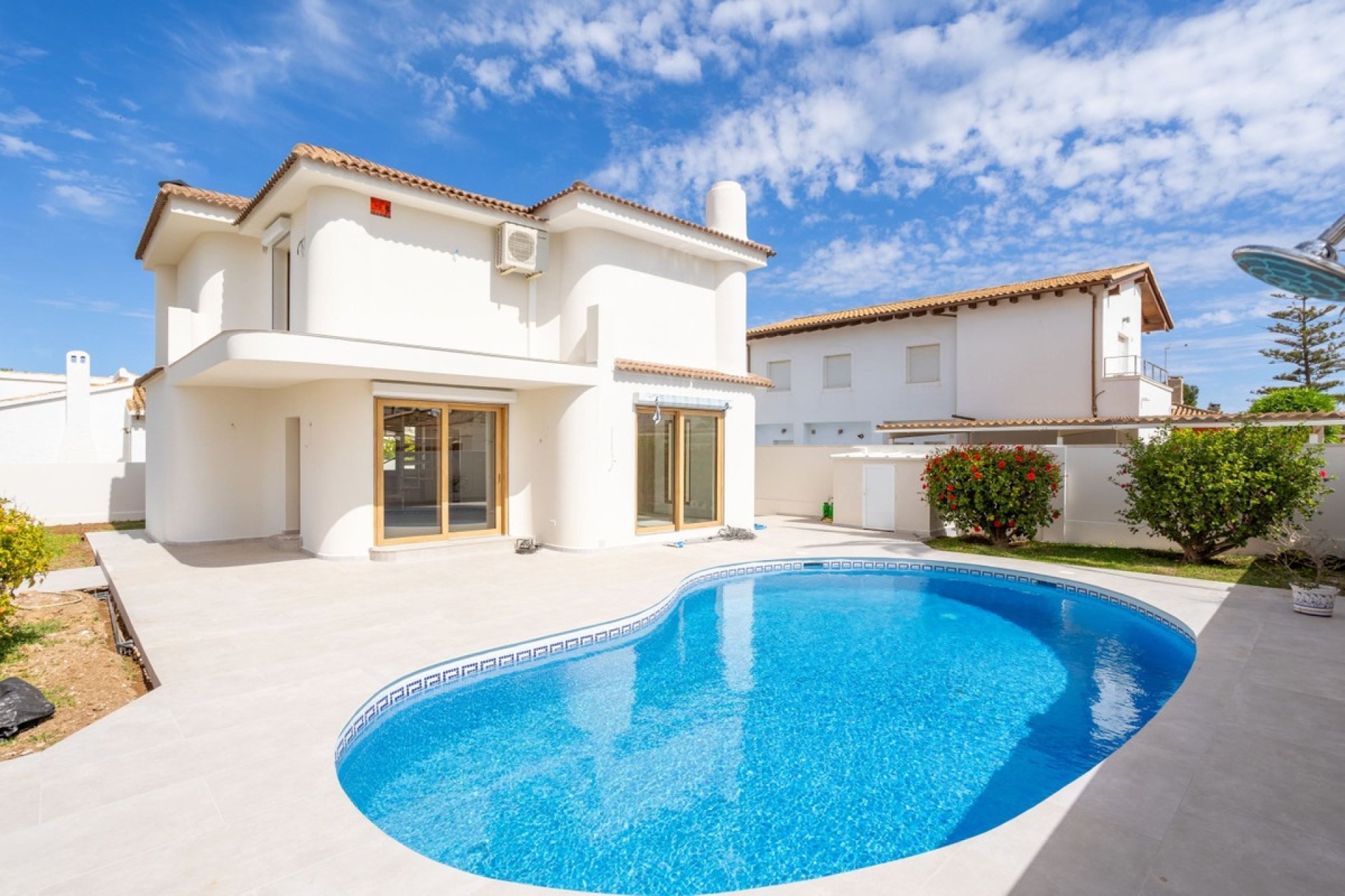 Herverkoop - House - Detached Villa - Orihuela - Cabo Roig