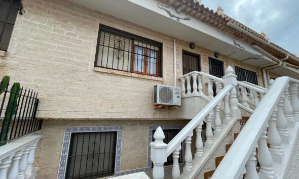 House - Bungalow - Resale - Torrevieja -
                La Mata