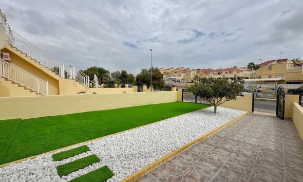 House - Bungalow - Revente - Orihuela -
                Orihuela Costa