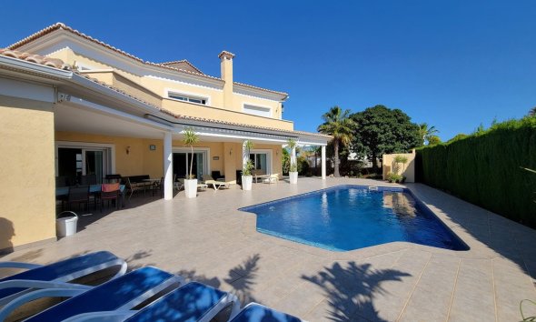 House - Detached Villa - Herverkoop - Calpe -
                Calpe Centro