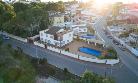 House - Detached Villa - Herverkoop - Orihuela -
                Los Balcones