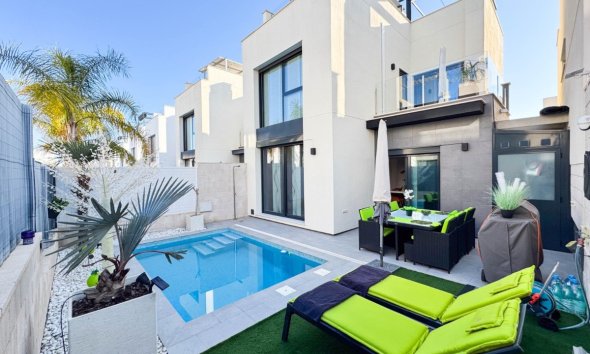 House - Detached Villa - Resale - Orihuela -
                Los Altos