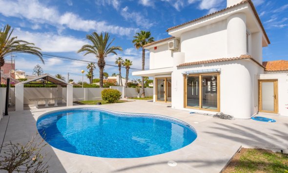 House - Detached Villa - Revente - Orihuela -
                Cabo Roig
