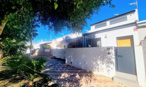 House - Semi-Detached House - Revente - Orihuela -
                Mil Palmeras