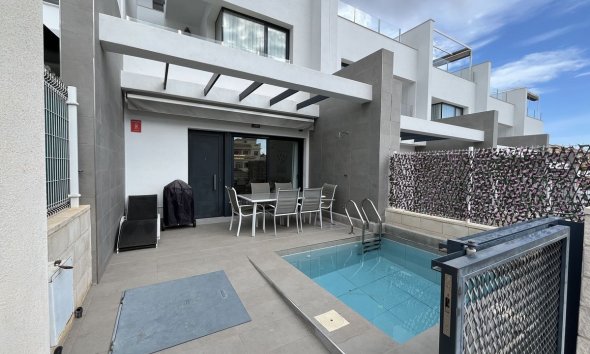 House - Townhouse - Resale - Orihuela -
                Villamartin