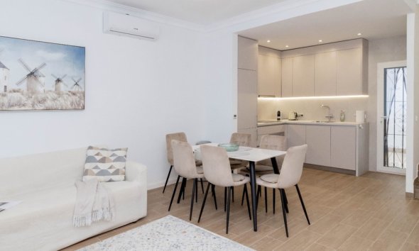 House - Townhouse - Reventa - Orihuela -
                La Zenia