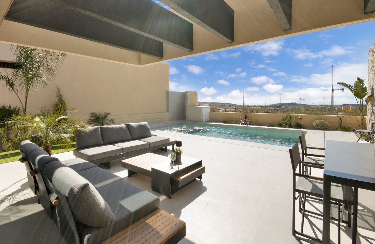 Obra nueva - Adosado - Baños y Mendigo