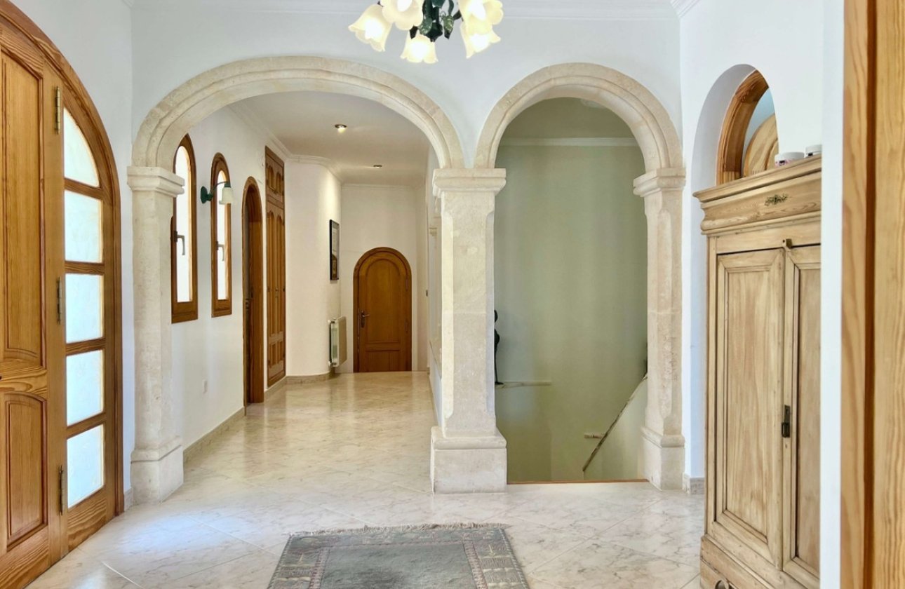 Resale - House - Detached Villa - Calpe - Calpe Centro