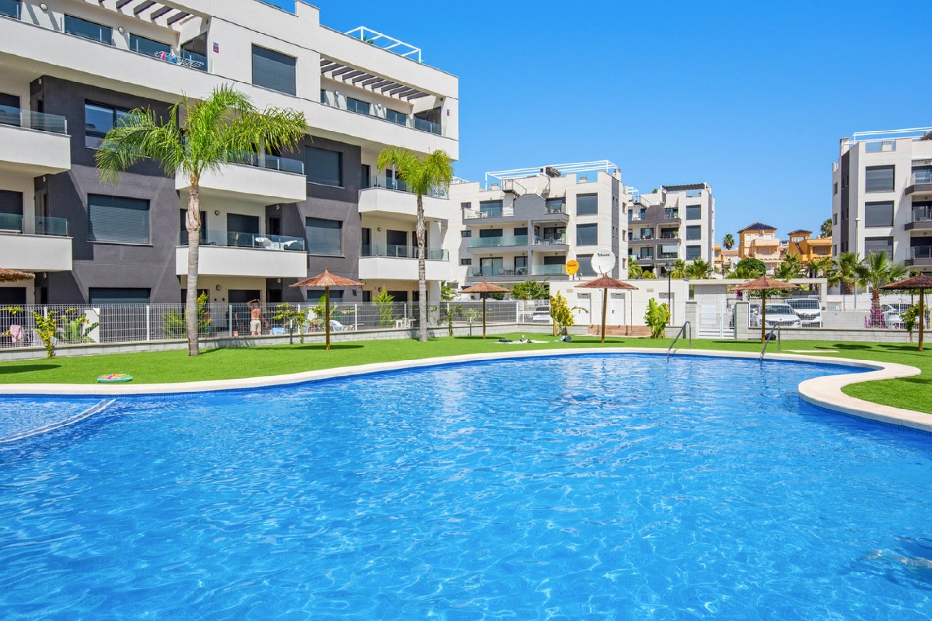 Resale - Apartment - Ground Floor Apartment - Orihuela - Villamartin