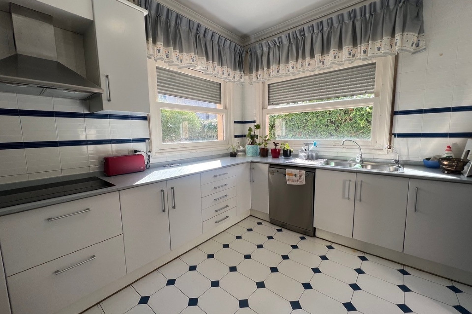 Resale - House - Detached Villa - Denia - Denia Centro