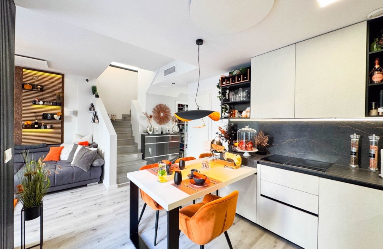 Resale - House - Detached Villa - Orihuela - Los Altos