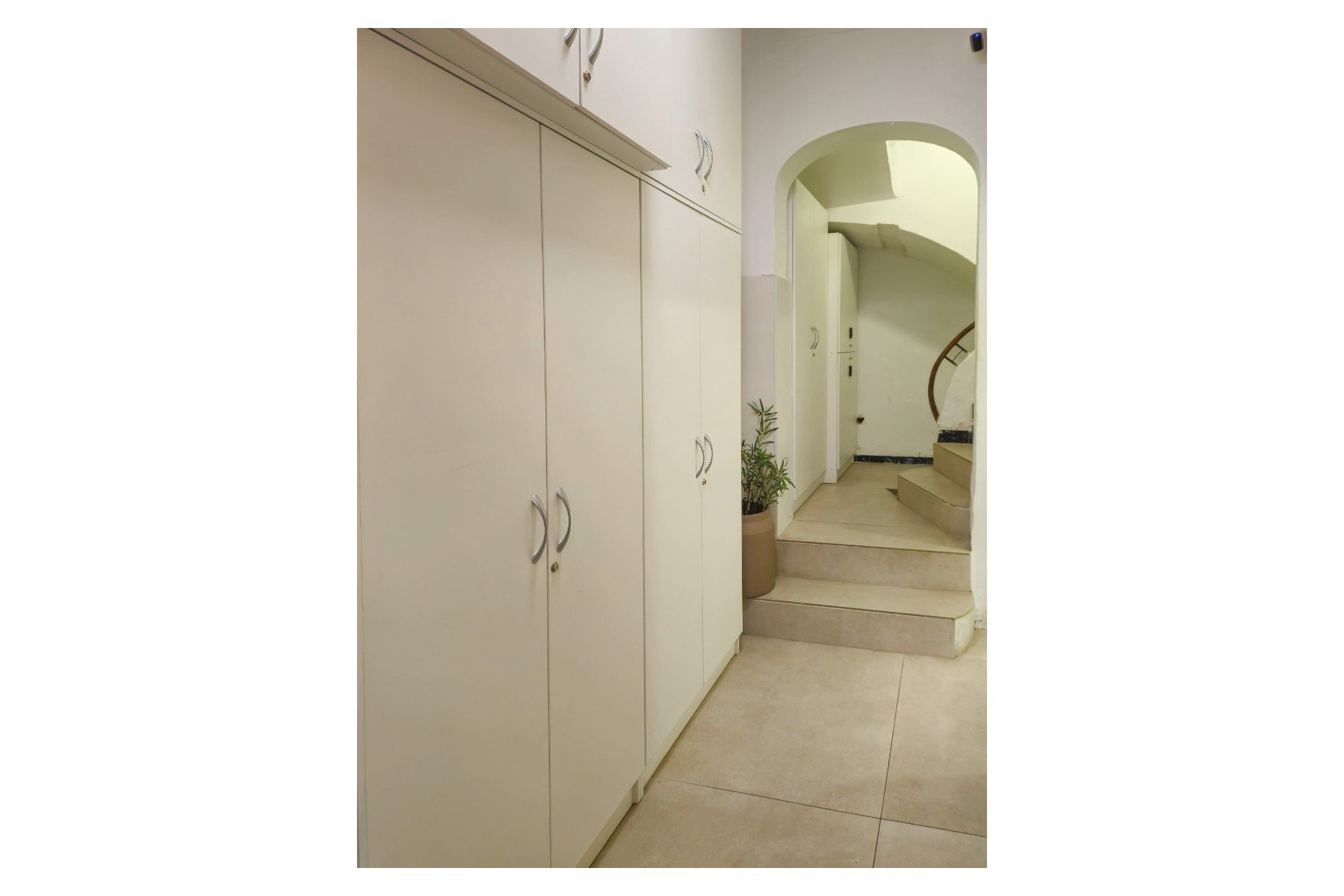 Revente - Commercial - Alicante - Center