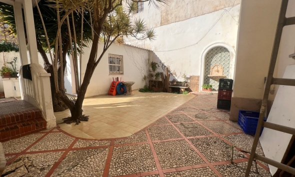 Resale - House - Detached Villa - Denia - Denia Centro