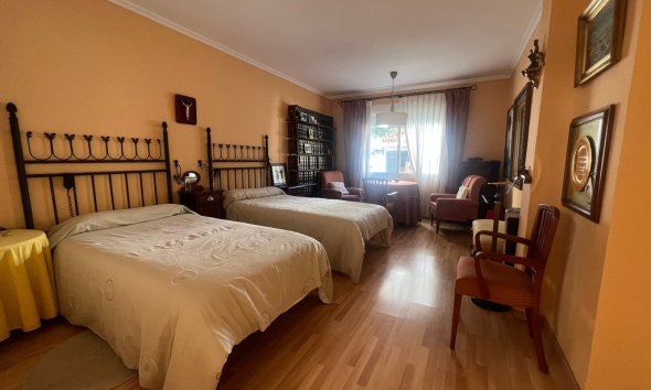 Resale - House - Detached Villa - Denia - Denia Centro