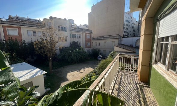 Resale - House - Detached Villa - Denia - Denia Centro