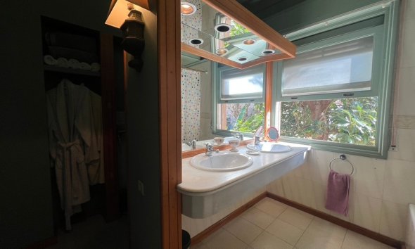 Resale - House - Detached Villa - Denia - Denia Centro