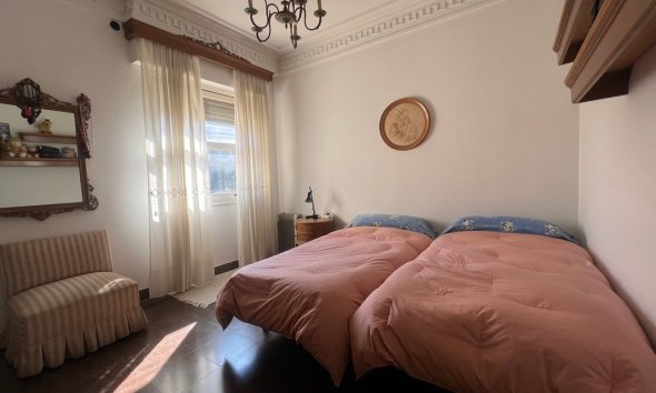 Resale - House - Detached Villa - Denia - Denia Centro