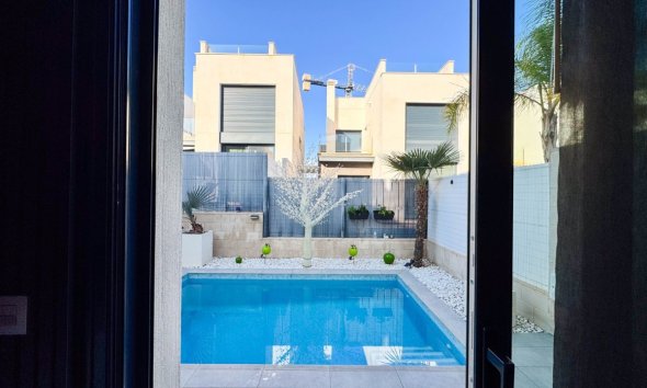 Resale - House - Detached Villa - Orihuela - Los Altos