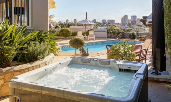 Resale - House - Detached Villa - Calpe - Calpe Centro