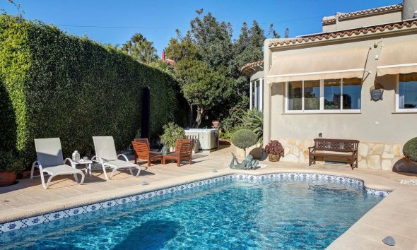 Resale - House - Detached Villa - Calpe - Calpe Centro