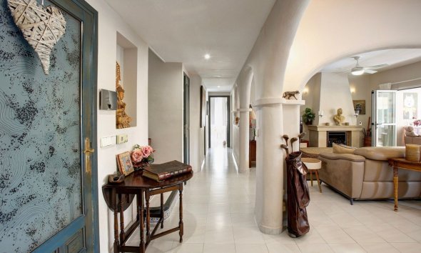 Resale - House - Detached Villa - Calpe - Calpe Centro