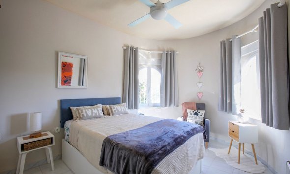 Resale - House - Detached Villa - Calpe - Calpe Centro