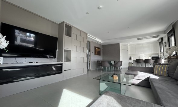 Resale - House - Detached Villa - Orihuela - Los Balcones