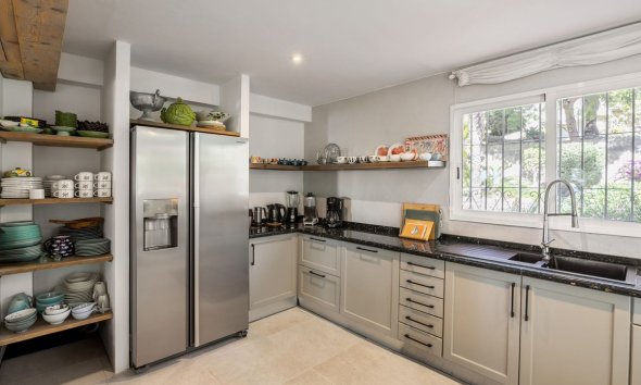 Resale - House - Detached Villa - Altea - Altea Centro