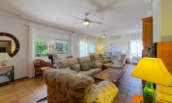 Resale - House - Detached Villa - Orihuela - Campoamor