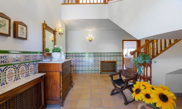 Resale - House - Detached Villa - Orihuela - Campoamor