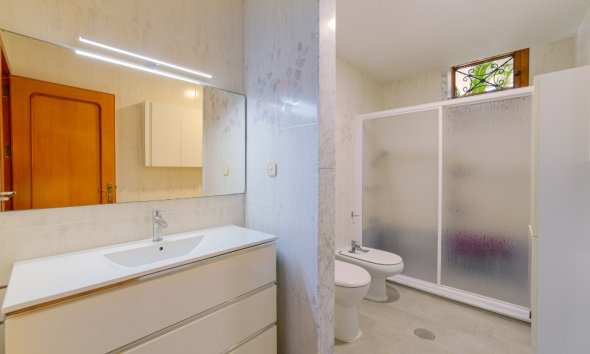 Resale - House - Detached Villa - Orihuela - Campoamor