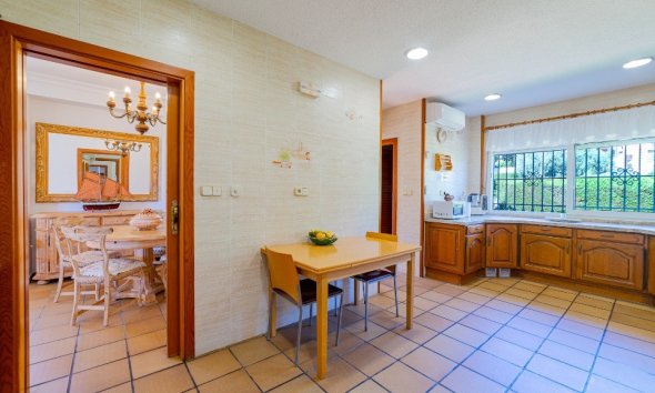 Resale - House - Detached Villa - Orihuela - Campoamor