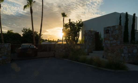 Resale - House - Detached Villa - Orihuela - Las Colinas Golf