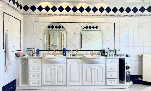 Resale - House - Detached Villa - Calpe - Calpe Centro