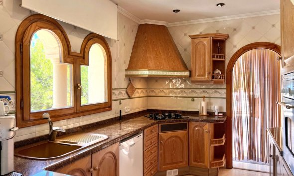 Resale - House - Detached Villa - Calpe - Calpe Centro