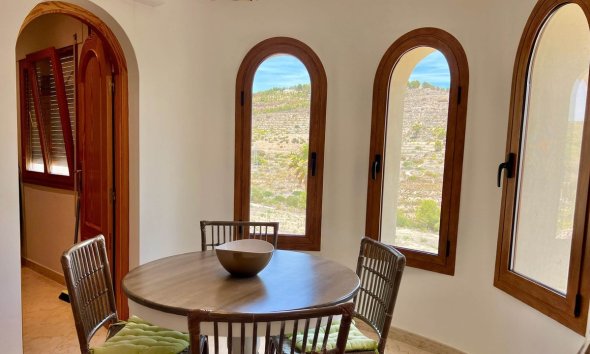 Resale - House - Detached Villa - Calpe - Calpe Centro