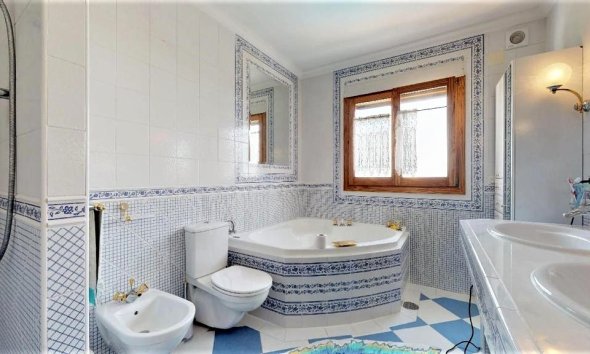 Resale - House - Detached Villa - Calpe - Calpe Centro