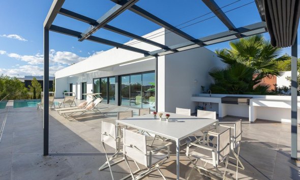 Resale - House - Detached Villa - Orihuela - Las Colinas Golf