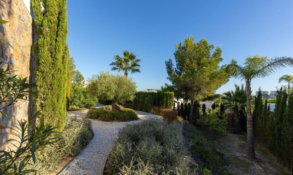 Resale - House - Detached Villa - Orihuela - Las Colinas Golf