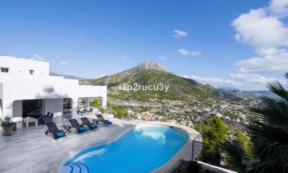 Resale - House - Detached Villa - Calpe - Calpe Centro