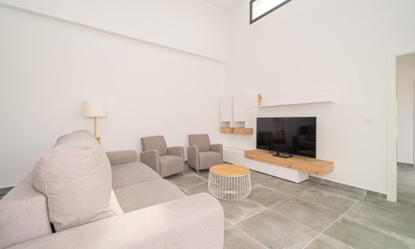 Resale - House - Semi-Detached House - Daya Nueva