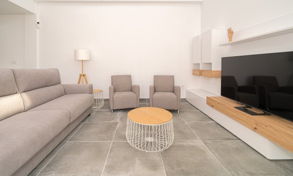 Resale - House - Semi-Detached House - Daya Nueva