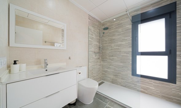 Resale - House - Semi-Detached House - Daya Nueva