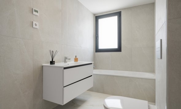 Obra nueva - Ático - Estepona