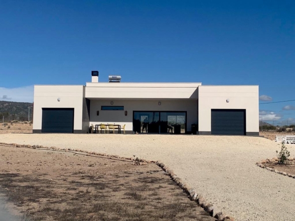 image 253916 0 - Verkoop. Villa in Pinoso