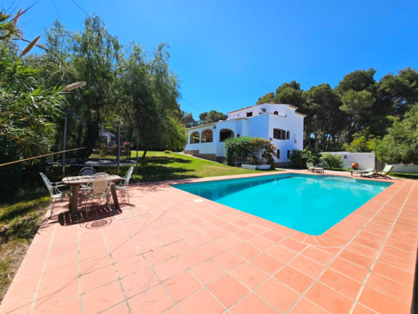 image 326682 0 - Verkoop. Villa in Jávea